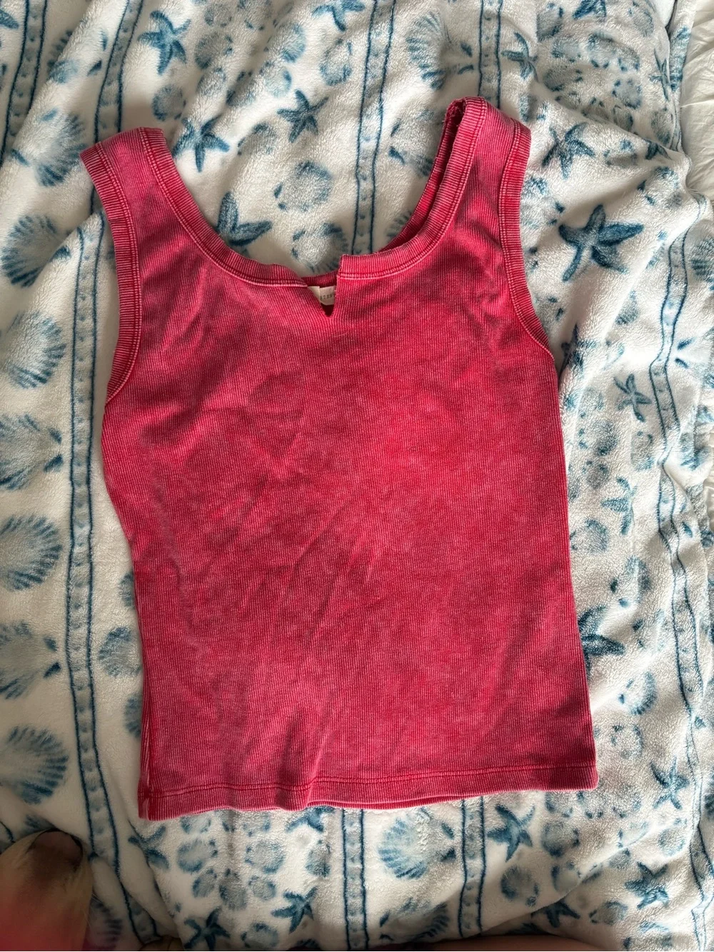 Women’s Sleeveless V-Notch Tank Top - Red